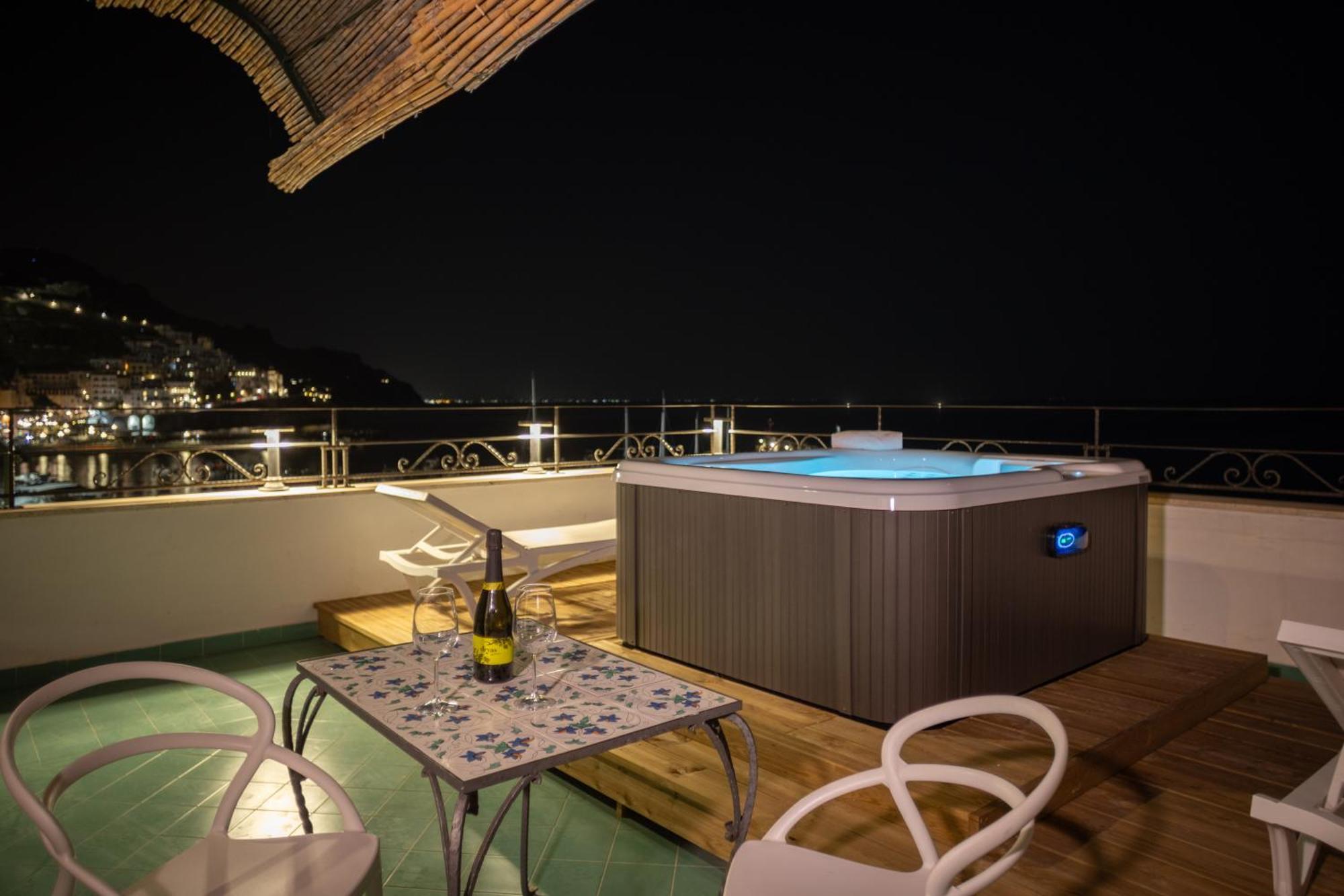 Hotel Aurora Amalfi Exterior foto
