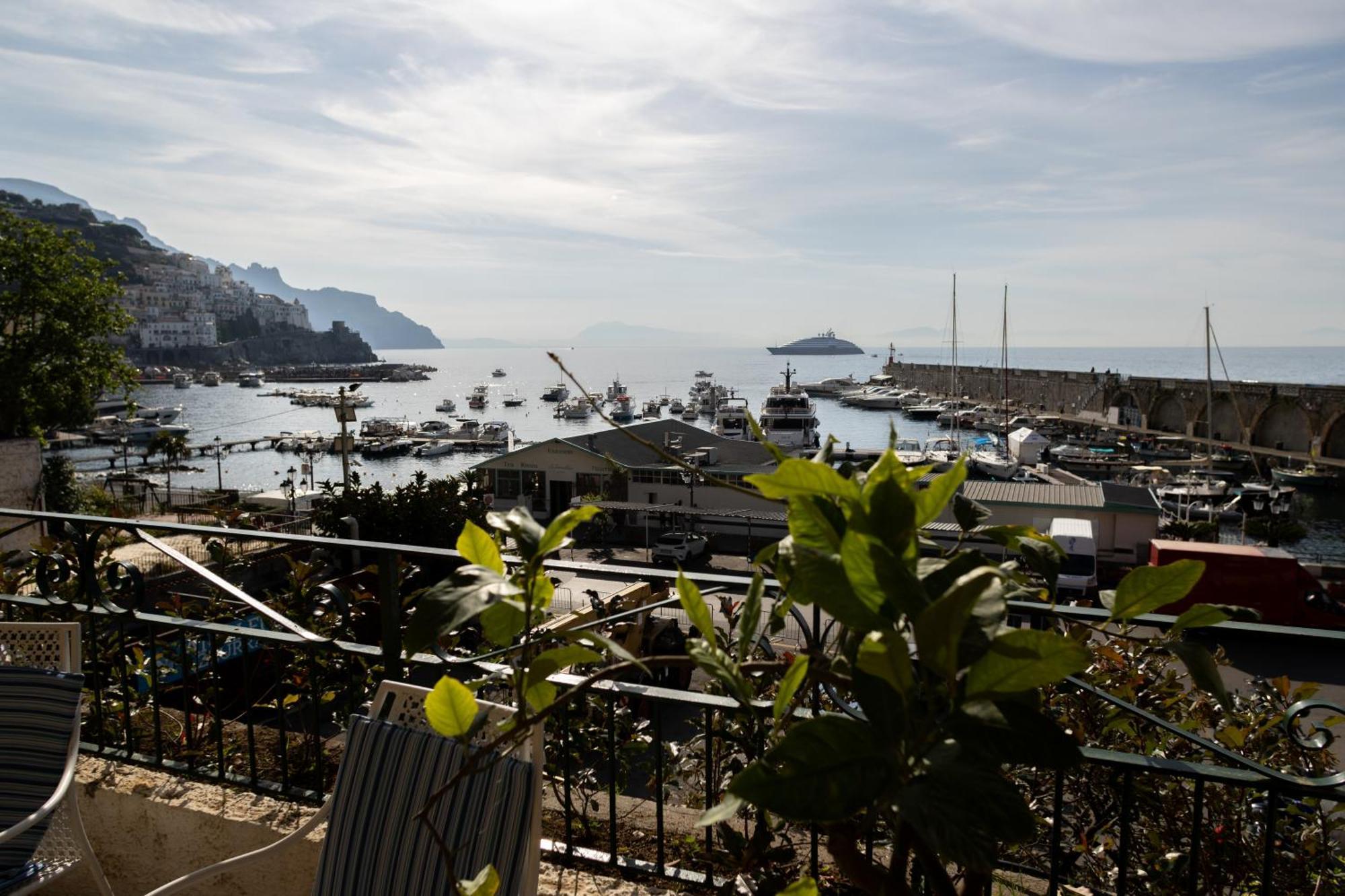 Hotel Aurora Amalfi Exterior foto